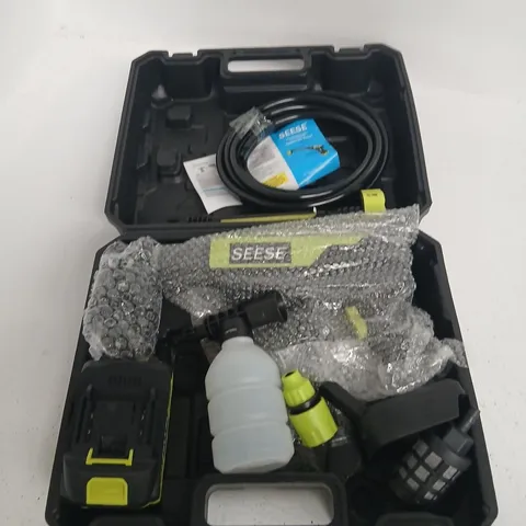 SEESE HANDHELD LITHIUM BATTERY CLEANING MACHINE – IN CASE WITH ACCESSORIES
