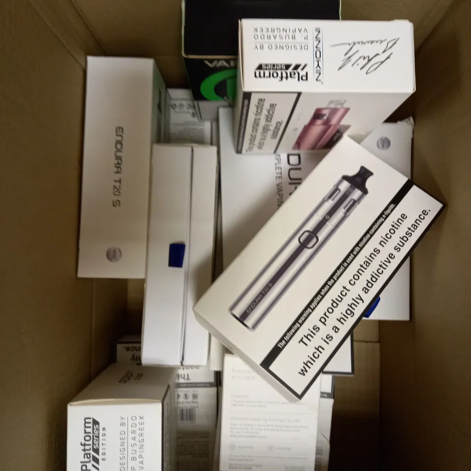 BOX OF APPROXIMATELY 30 ASSORTED VAPING KITS & DISPOSABLE VAPES IN VARIOUS FLAVOURS & BRANDS TO INCLUDE GEEK BAR, MOREISHPUFF, INNOKIN ETC  