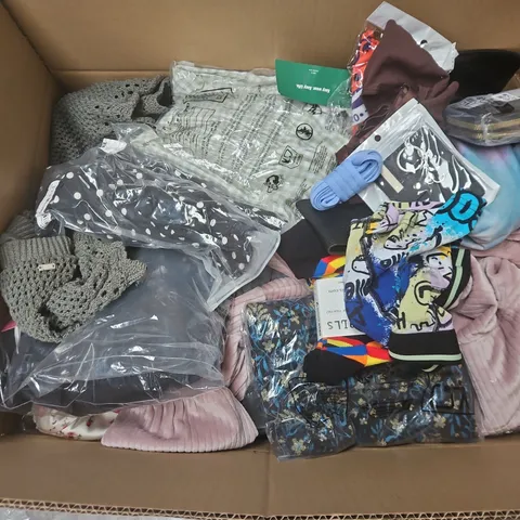 LARGE BOX OF APPROXIMATELY 20 ASSORTED CLOTHING ITEMS IN VARIOUS SIZES, STYLES AND COLOURS