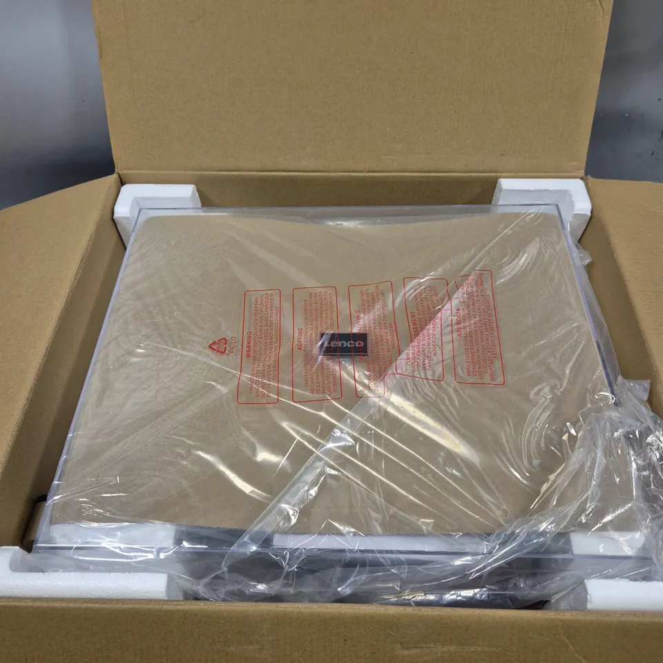 BOXED LENCO TURNTABLE WITH BLUETOOTH TRANSMISSION LBT-188WA V2