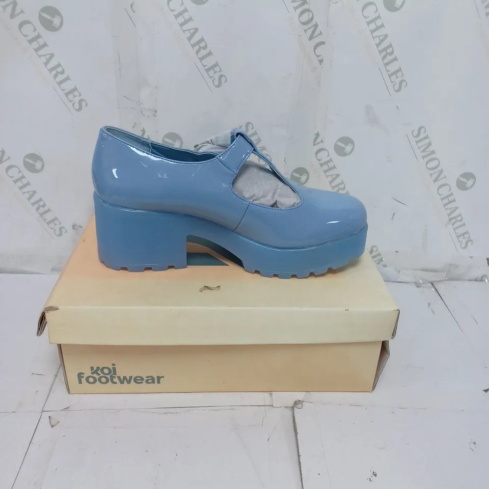 KOI FOOTWEAR LADIES BLUE PATENT CHUNKY HEEL MULES SIZE 8