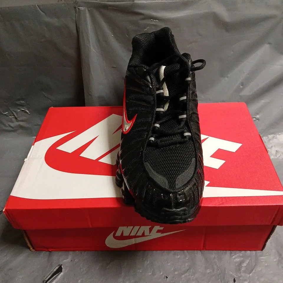 BOXED PAIR OF NIKE SHOX TL TRAINERS - 7