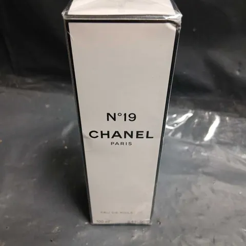 BOXED AND SEALED NO 19 CHANEL PARIS EAU DE TOILETTE 100ML