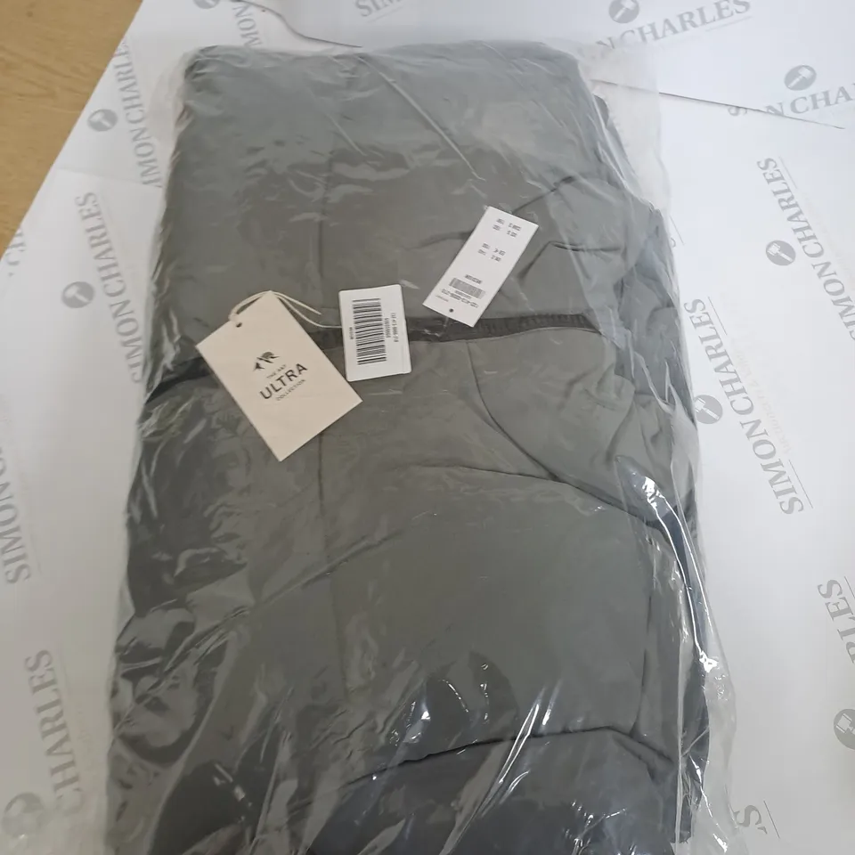 BAGGED ULTRA PADDED COAT SIZE M