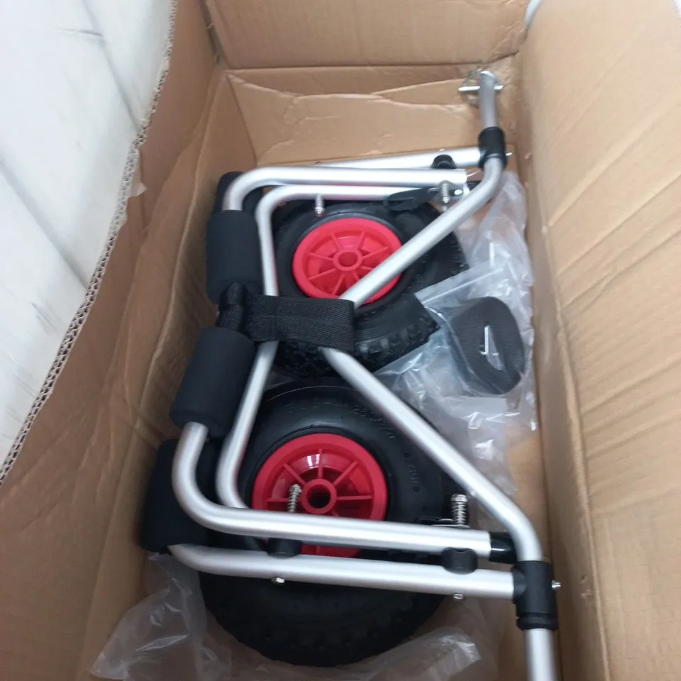 LOT OF APPROXIMATELY 15 ASSORTED HOUSEHOLD ITEMS TO INCLUDE COOLING MAT, METAL PLANT STAND AND FOAM MATS