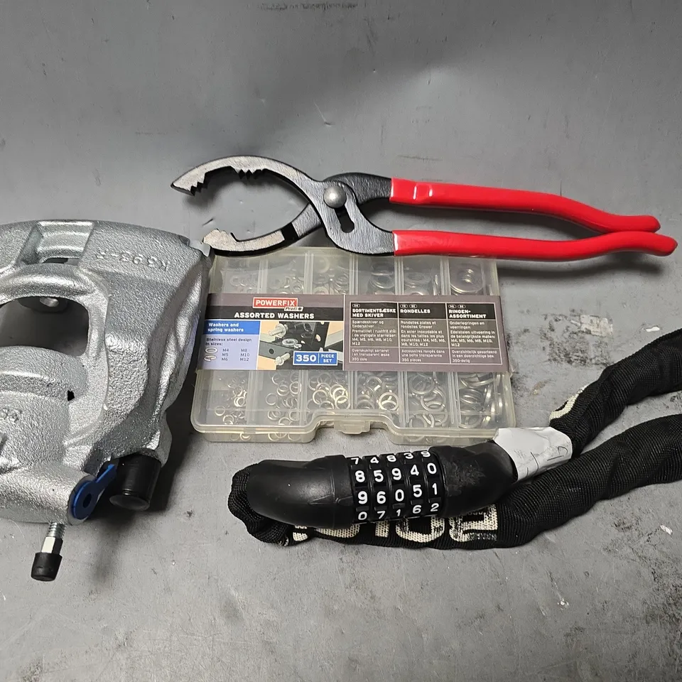 APPROXIMATELY 5 ASSORTED ITEMS TO INCLUDE - CHAIN LOCK , POWERFIX ASSORTED WASHERS ETC