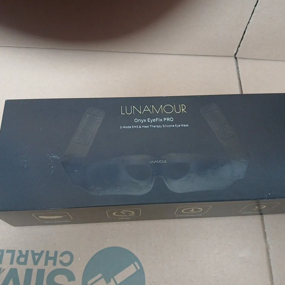 LUNAMOUR ONYX EYEFIX PRO EMS & HEAT THERAPY SILICONE EYE MASK