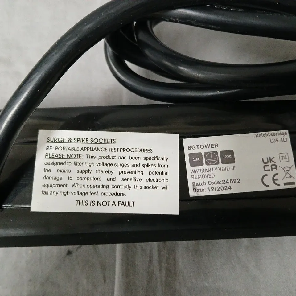 KNIGHTSBRIDGE SURGE PROTECTOR POWER STRIP – BLACK, 8 WAY