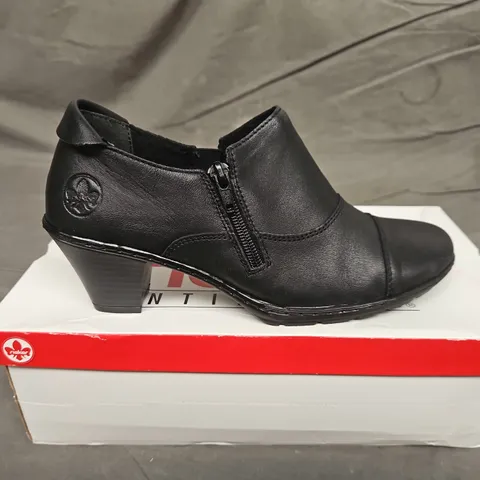 BOXED PAIR OF WOMENS RIKER SIDE ZIP BOOTS - UK SIZE 39