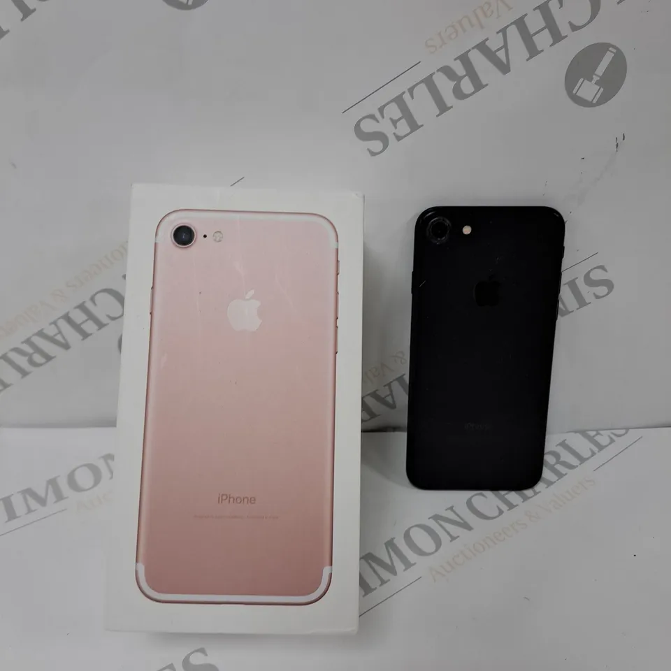 BOXED APPLE IPHONE 7 (A1778)