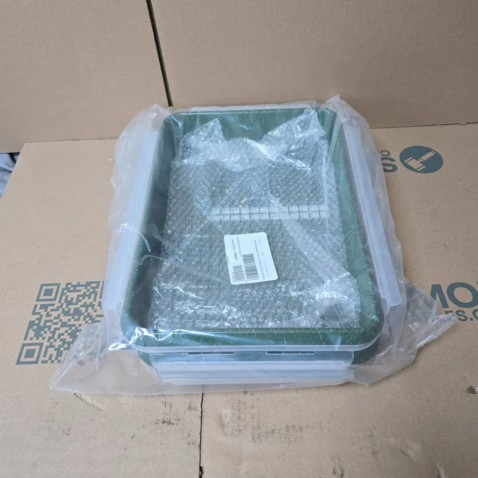 CURTIS STONE SET OF 2 DURA PANS AND BAKE STORE PAN GREEN UNBOXED
