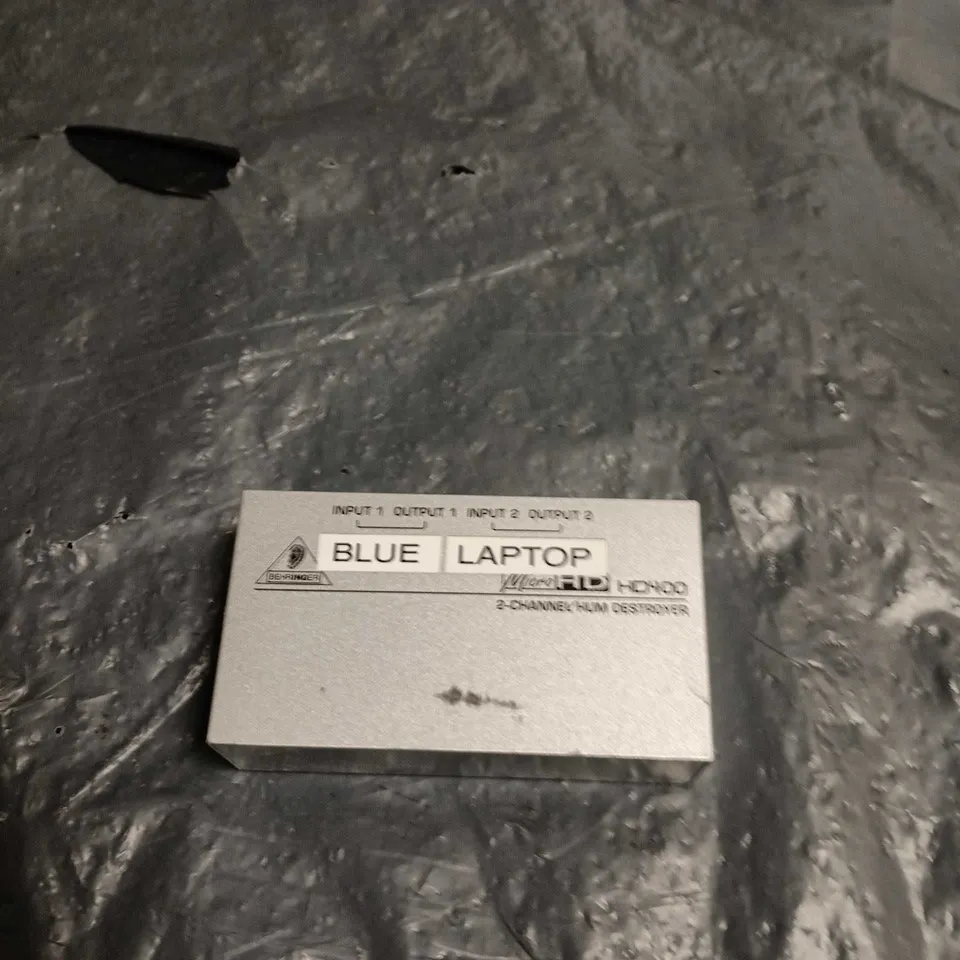 BEHRINGER MICRO HD400 2 CHANNEL HUM DESTROYER