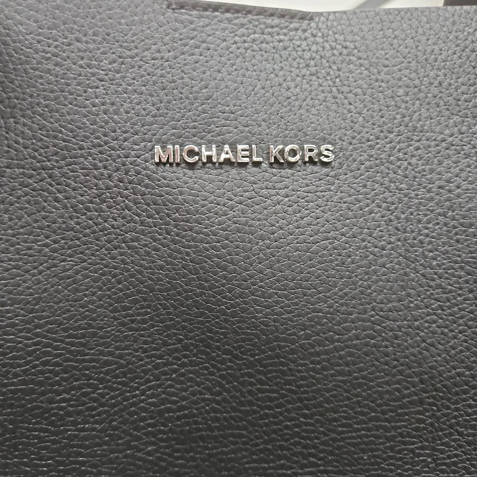 MICHAEL KORS TOTE BAG IN BLACK