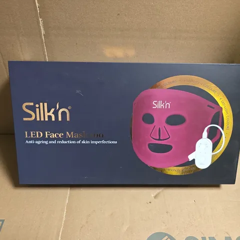 BOXED SILK'N LED FACE MASK 100 RED