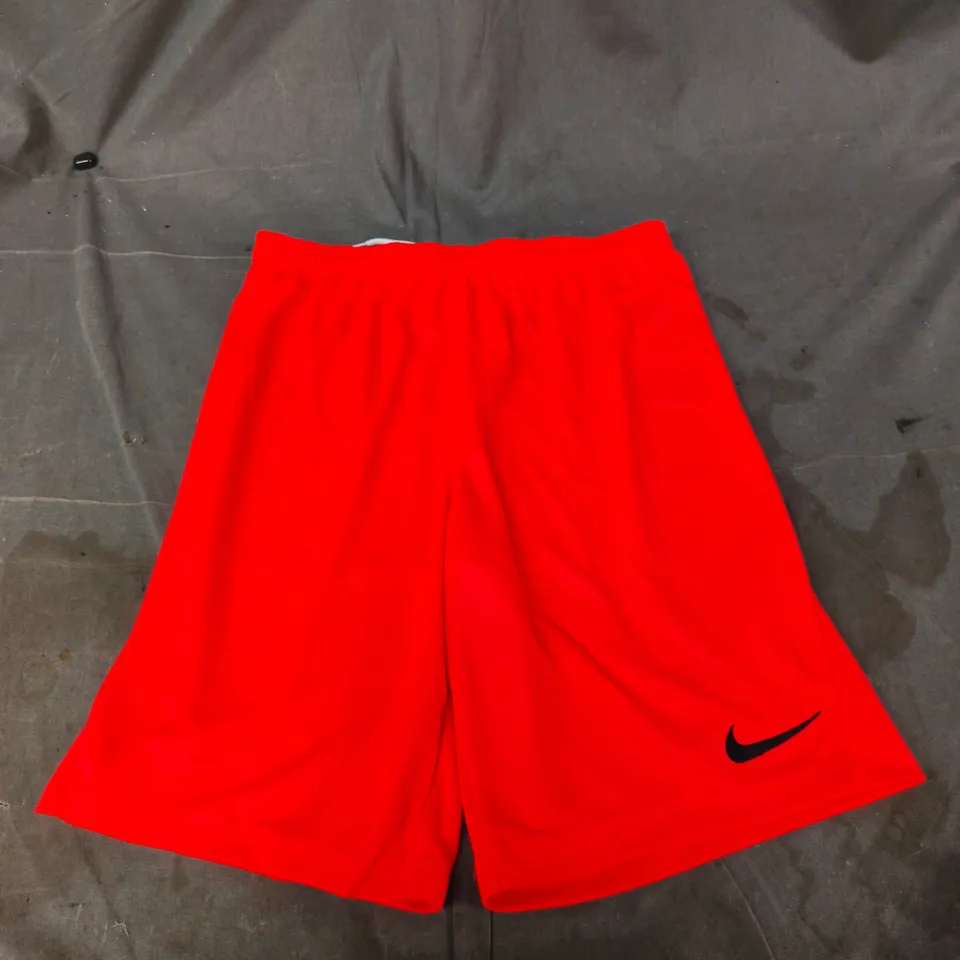 NIKE RED ATHLETIC SHORTS SIZE XL