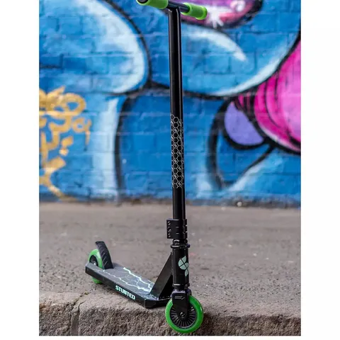 STUNTED GLOWSTORM STUNT SCOOTER BOXED