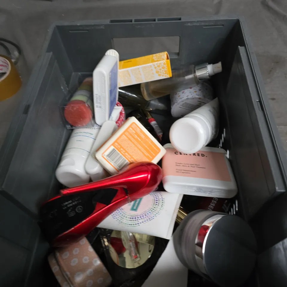 TOTE OF APPROXIMATELY 20 ASSORTED HEALTH/BEAUTY ITEMS TO INCLUDE: CARE EMULSION AND TOOTHBRUSH STERILIZER
