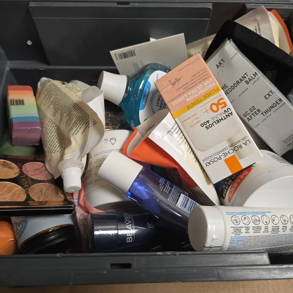 APPROXIMATELY 15 ASSORTED HEALTH & BEAUTY PRODUCTS