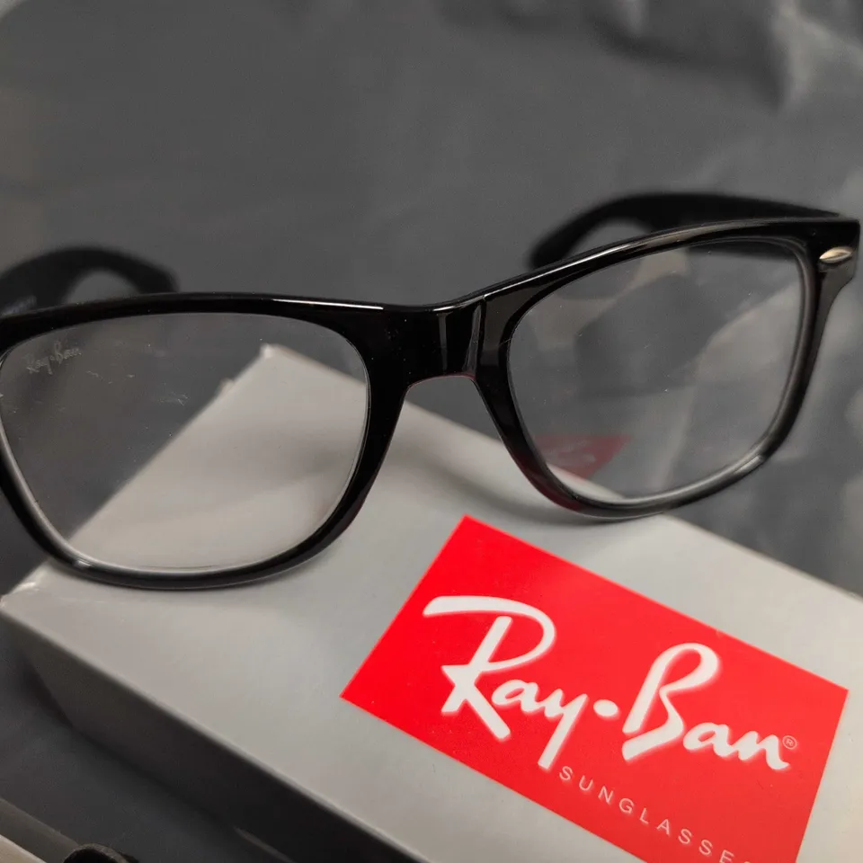 Ray-Ban Glasses with Case and Box – Model RB2140