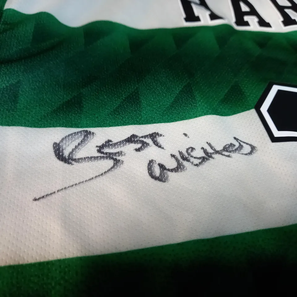 THE CELTIC FOOTBALL CLUB SIGNED FOOTBALL JERSEY - 2XL
