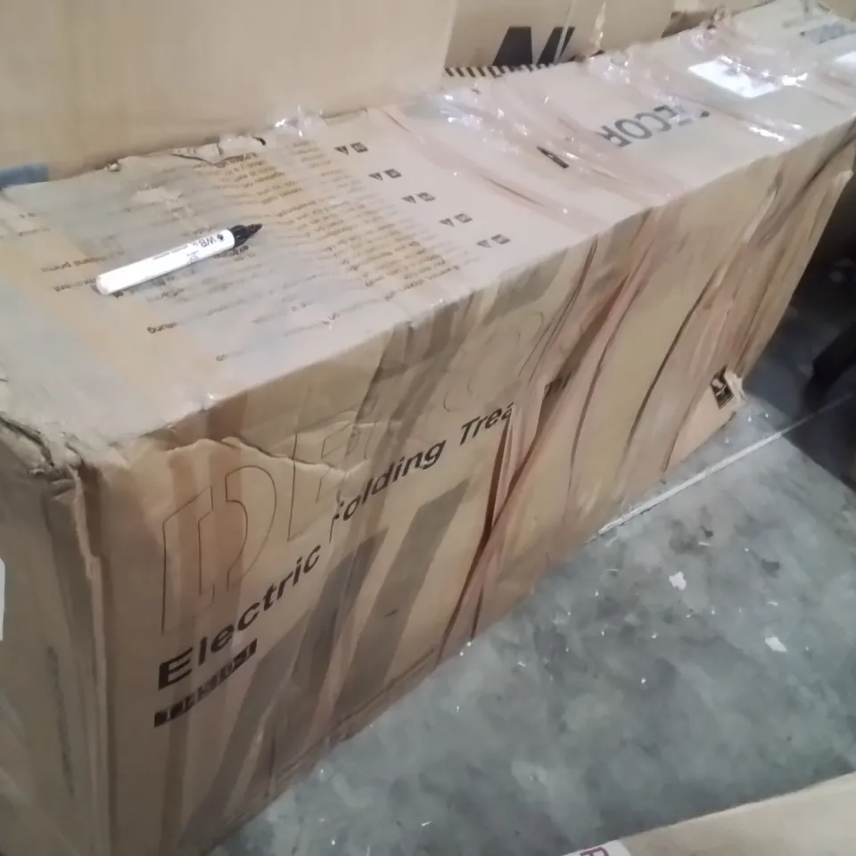 BOXED ELECTRIC FOLDING TRAMPOLINE 