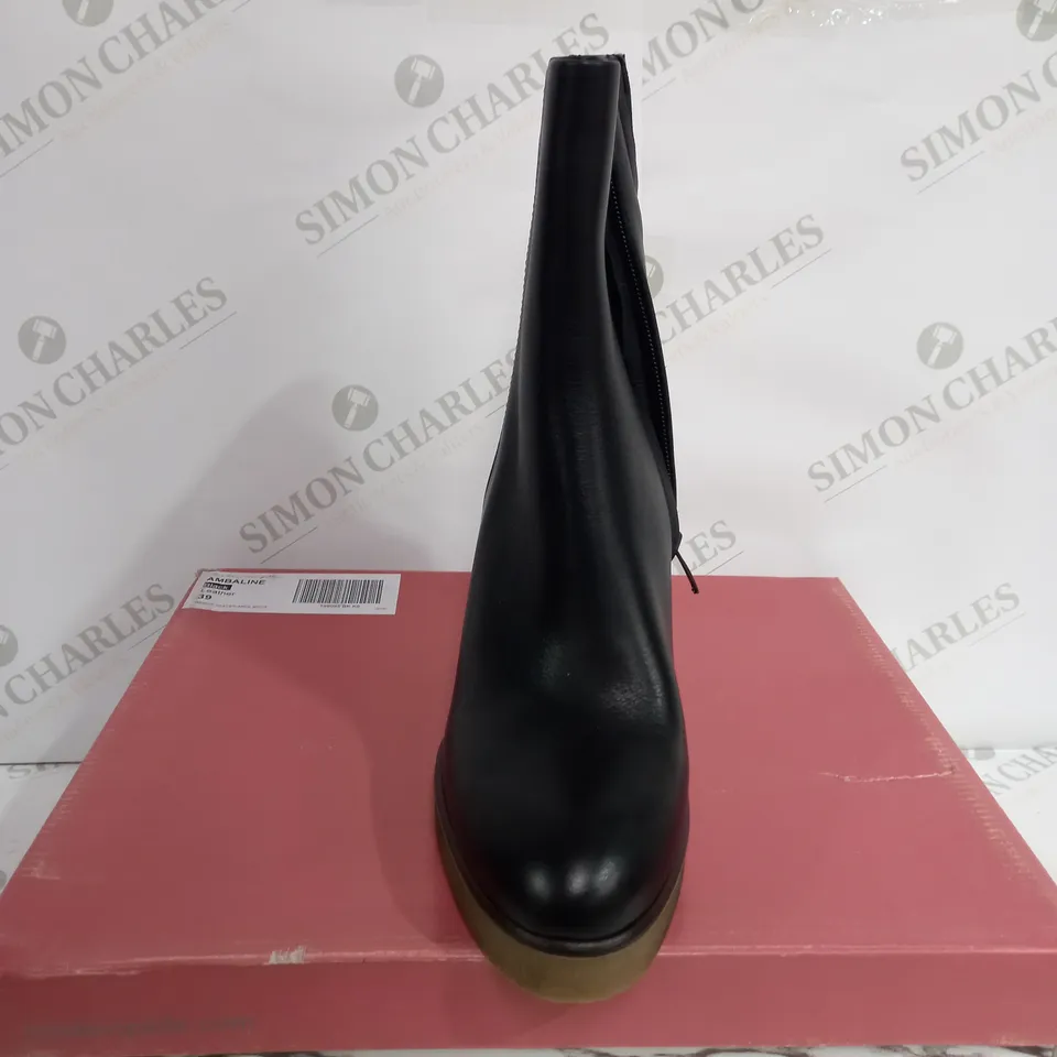 BOXED MODA IN PELLE AMBALINE BLACK LEATHER BOOTS - SIZE 6