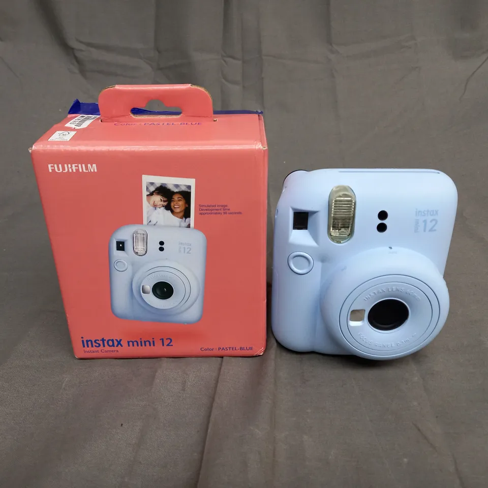 FUJIFILM INSTAX MINI 12 INSTANT CAMERA IN BLUE 
