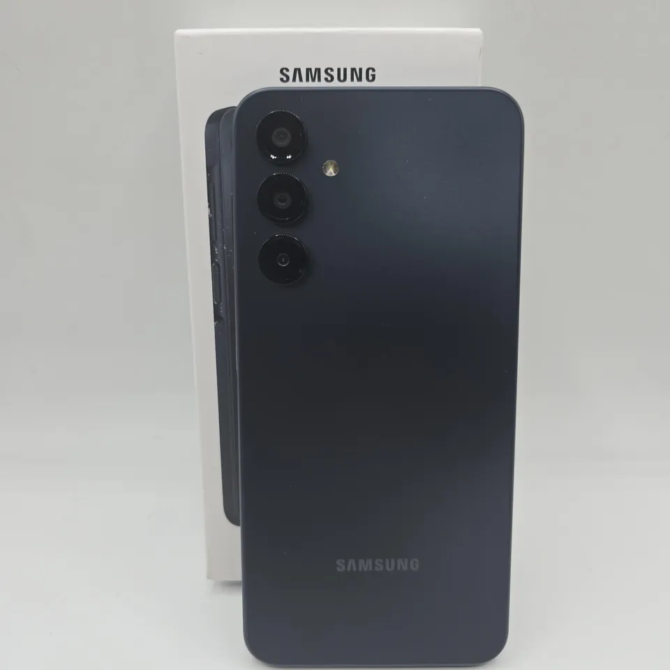 BOXED SAMSUNG GALAXY A16 4/128GB IN BLACK - SM-A165F