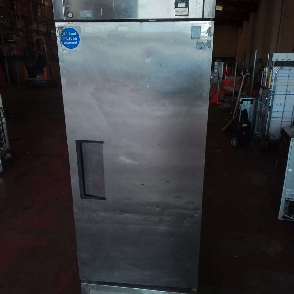 TRUE T-19E TALL REFRIGERATED CABINET