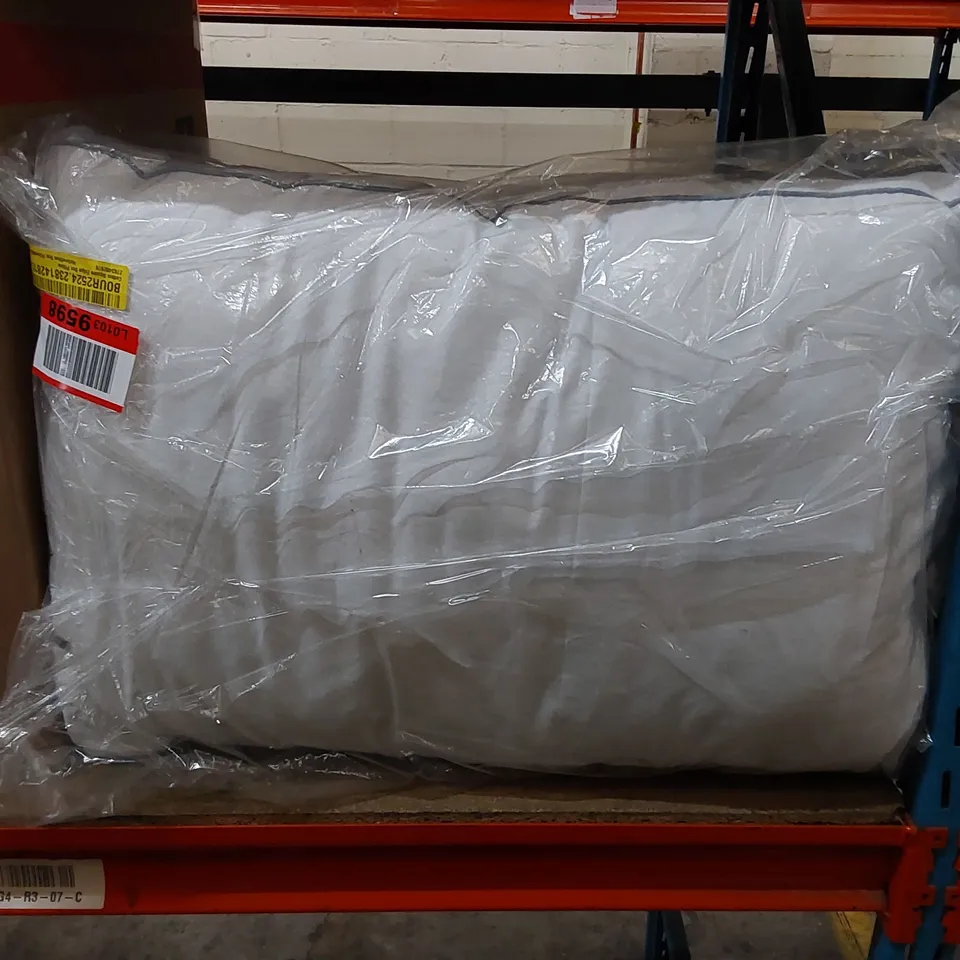 BAGGED COTTON SQUARE EDGE BOX PILLOW 