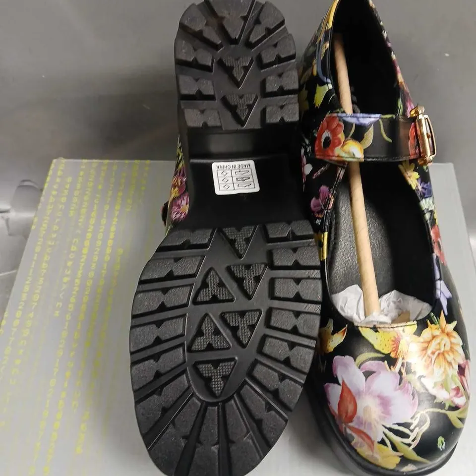 BOXED KOI TIRA MARY JANE SHOES FLORAL EDITION SIZE 5