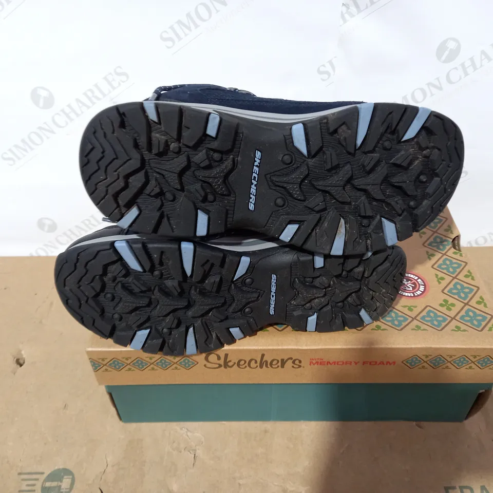 BOXED PAIR OF SKECHERS - SIZE 4