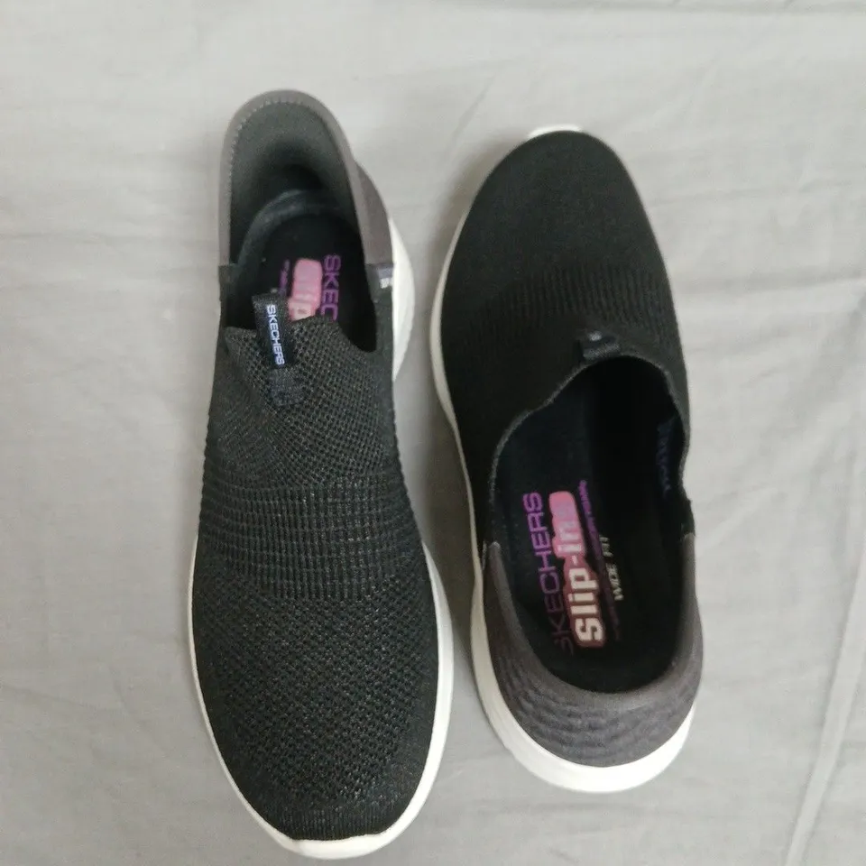 SKECHERS SLIP-INS BLACK KNIT SLIP-ON TRAINERS - UK 6.5