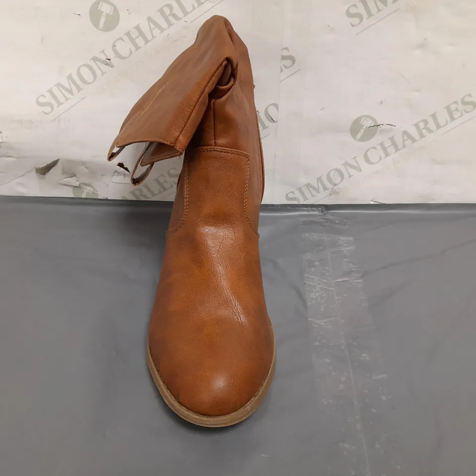 BOXED PAIR OF DESIGNER LOW HEEL BOOTS IN BROWN EU SIZE 39