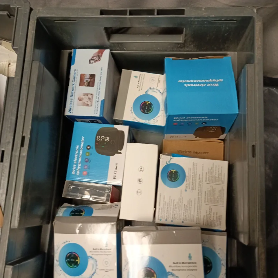 BOX OF APPROXIMATELY 10 ELECTRONIC ITEMS TO INCLUDE: HEARING DEVICE AND ELECTRONIC SPHYGMOMANOMETER