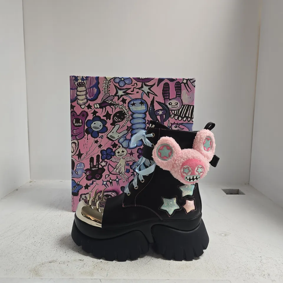 KOI FRUNKROCKER SIDEKICK PLATFORM BOOTS - BLACK, UK SIZE 6