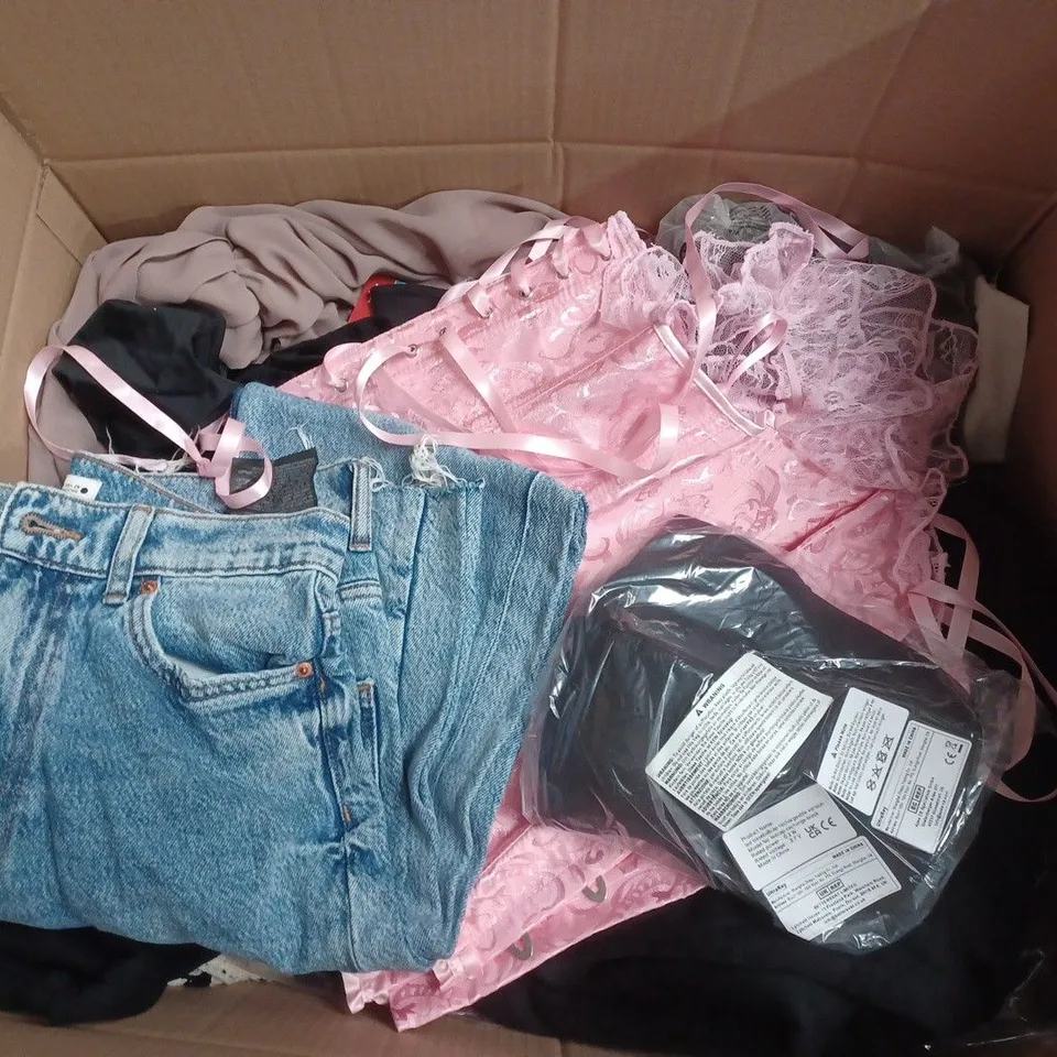 APPROXIMATELY 20 ASSORTED CLOTHING AND FASHION PRODUCTS IN VARIOUS STYLES AND SIZES - COLLECTION ONLY