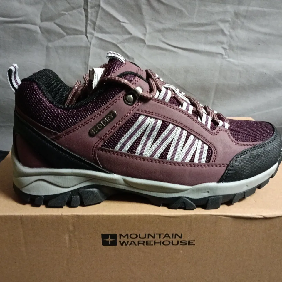BOXED PAIR OF MOUNTAIN WAREHOUSE PATH WOMENS OUTDOOR WATERPROOF WALKING SHOES – SIZE 4