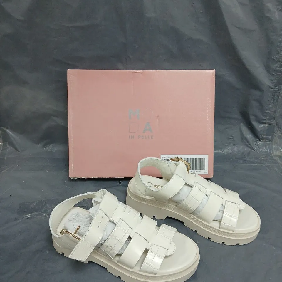 BOXED PAIR OF MODA IN PELLE OBSIDIAN FISHERMAN SANDALS OFF WHITE - SIZE 36 