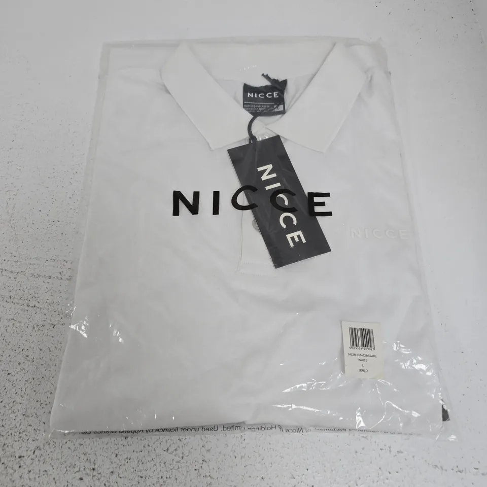 BAGGED NICCE JERLO POLO IN WHITE - LARGE