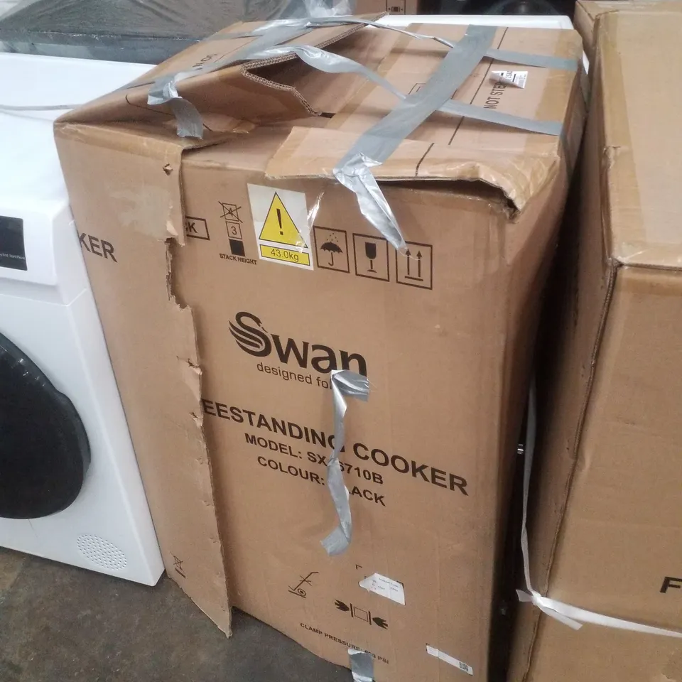 BOXED SWAN SX16710B 50CM WIDE ELECTRIC SOLID BLACK COOKER