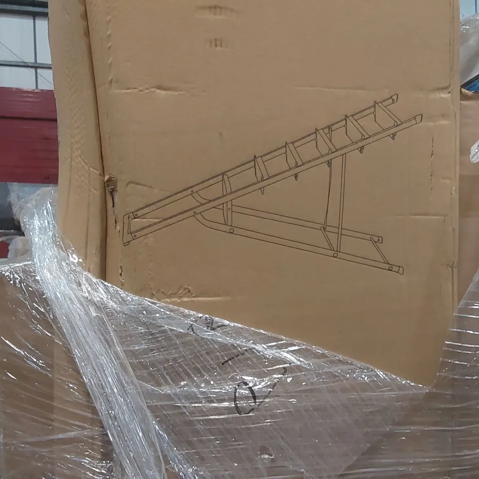 PALLET OF ASSORTED ITEMS INCLUDING: STEP LADDER, RUG, END TABLE ECT