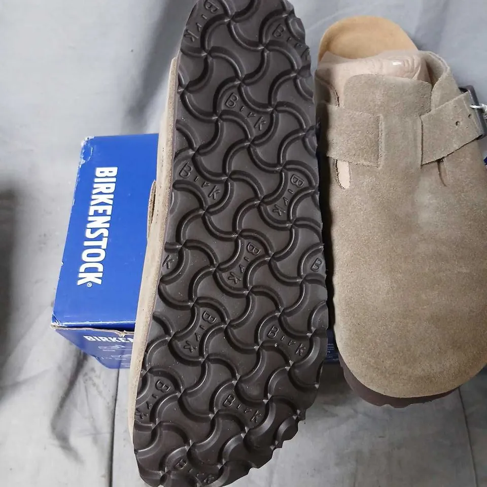 BIRKENSTOCK BOSTON SUEDE CLOGS – TAUPE, UK 5 (EU 38)
