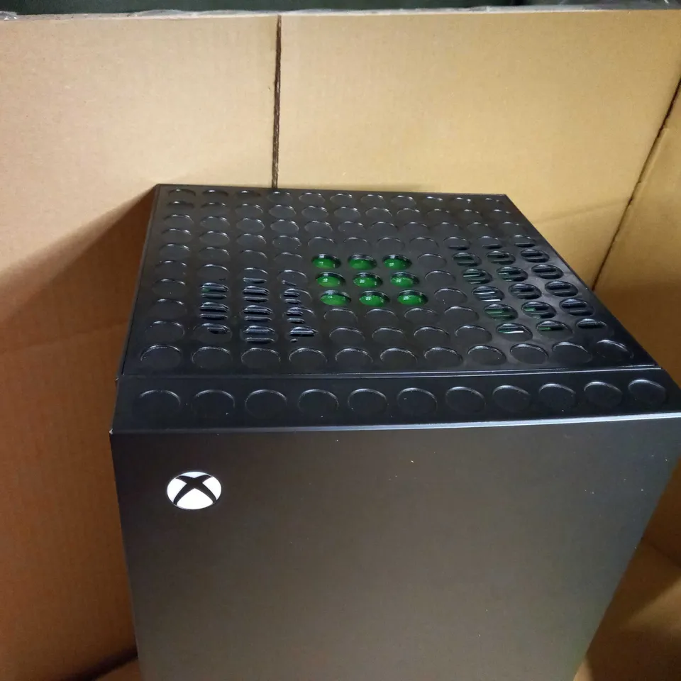 BOXED X-BOX SEIRES X REPLICA MINI FRIDGE