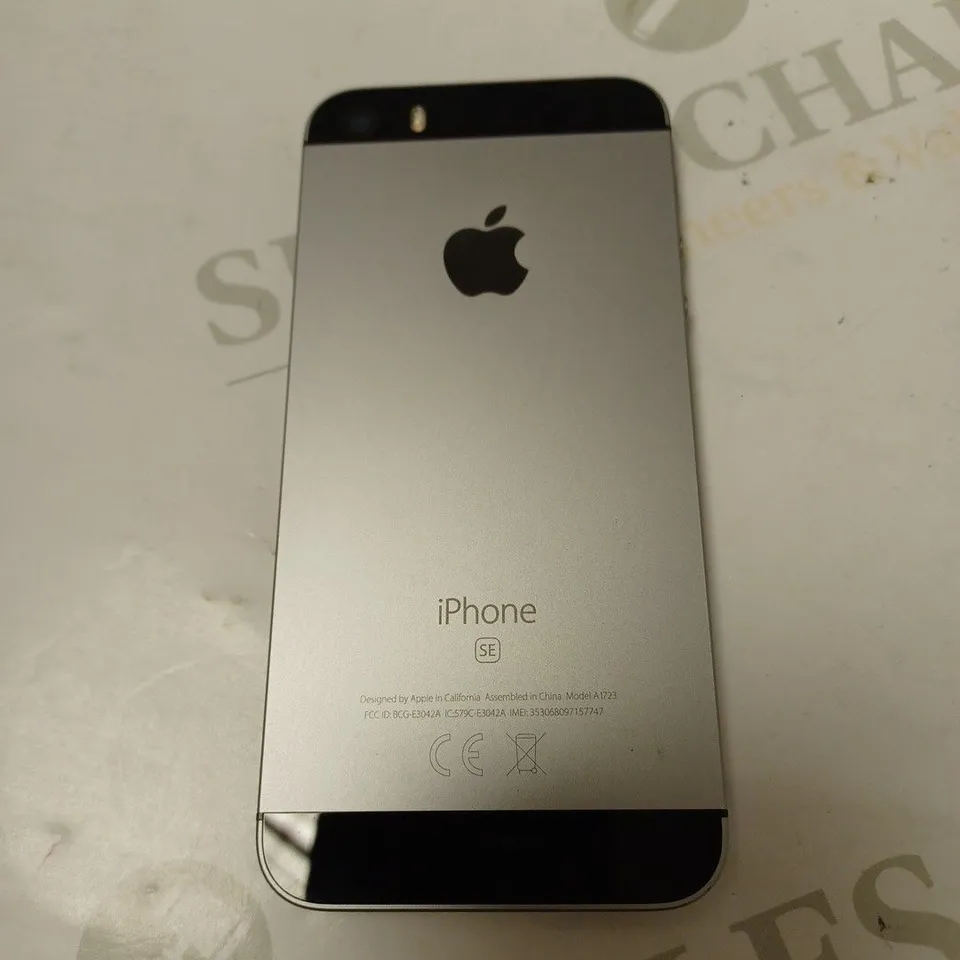 APPLE IPHONE SE SMARTPHONE 