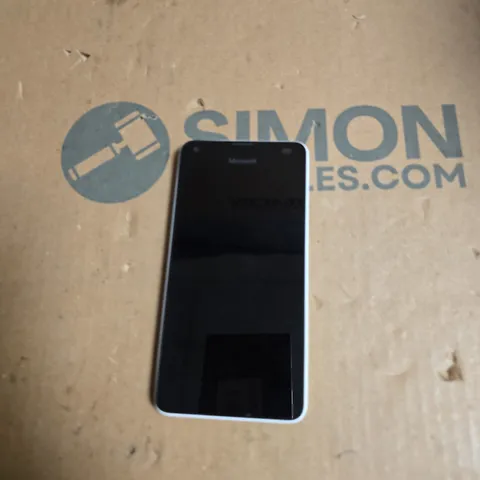 MICROSOFT LUMIA SMARTPHONE – WHITE 