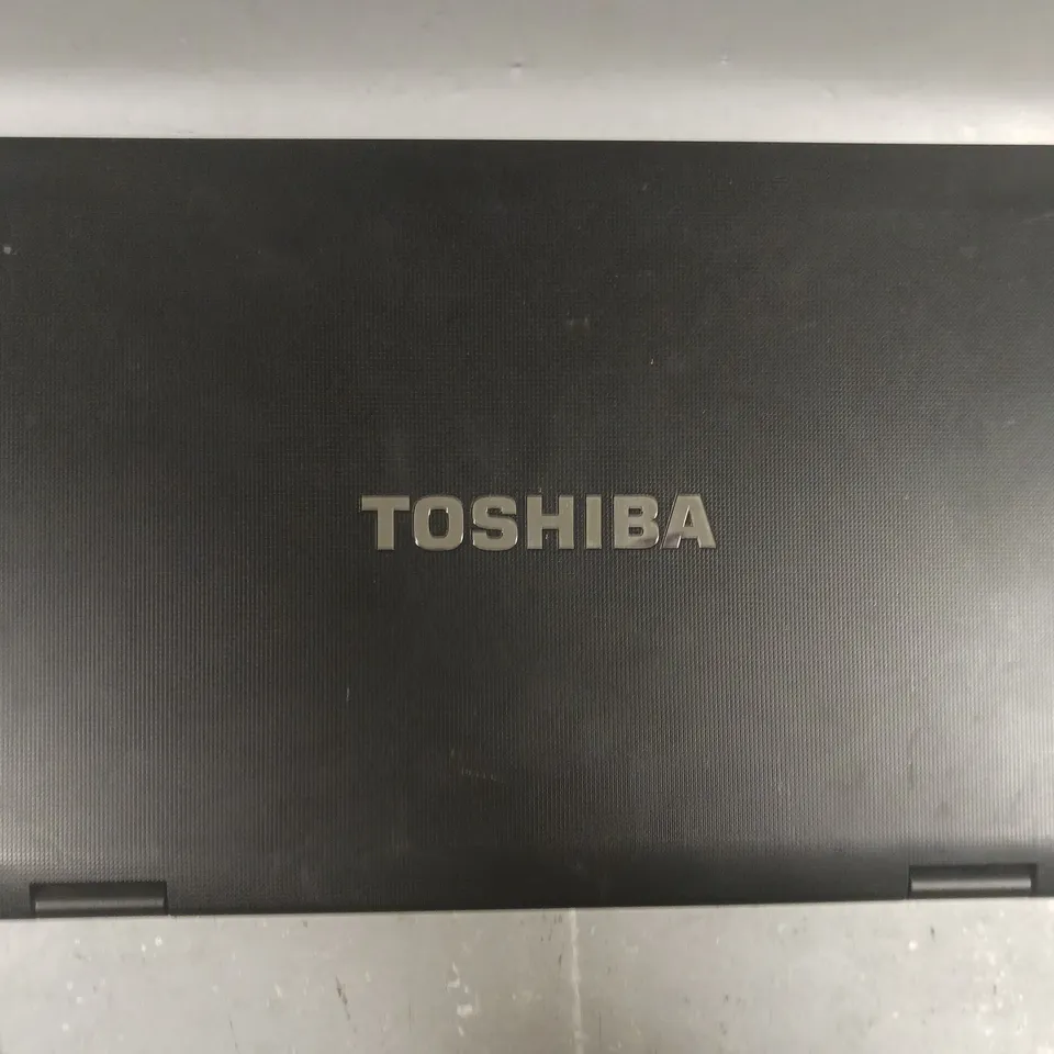 TOSHIBA TECRA A11-1HT LAPTOP IN BLACK
