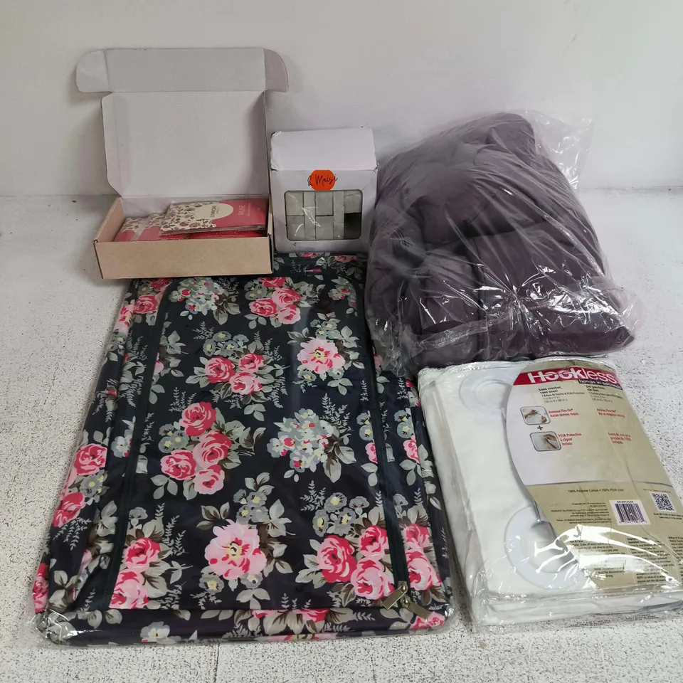 APPROXIMATELY 12 ASSORTED ITEMS TO INCLUDE HOOKLESS SHOWER CURTAIN, & MAISI BELTS, AIR FRESHENER GIFT SET, ETC - COLLECTION ONLY