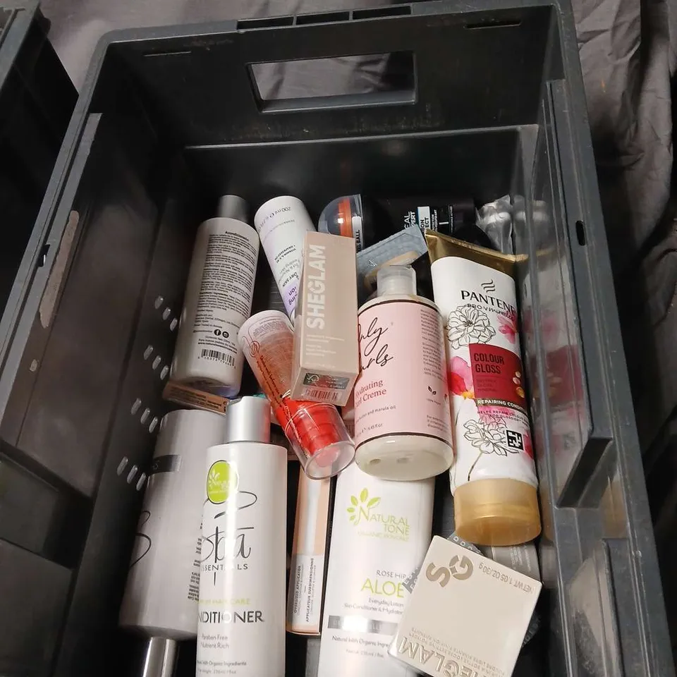 APPROXIMATEY 20 ASSORTED HEALTH AND BEAUTY PRODUCTS TO INCLUDE SHEGLAM FOUNDATION PANTENE COLOUR GLOSS .