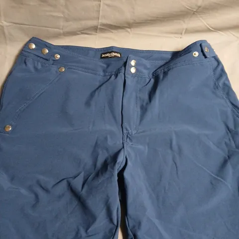 AQUANAUTIA LONDON MEN’S BLUE SHORTS – SIZE M